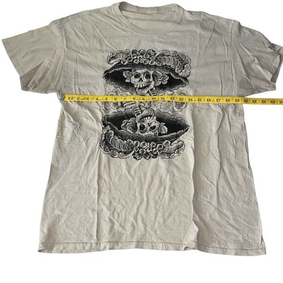 Y2K fun skulls and hats tee shirt womens large approximately‎ - Picture 1 of 4